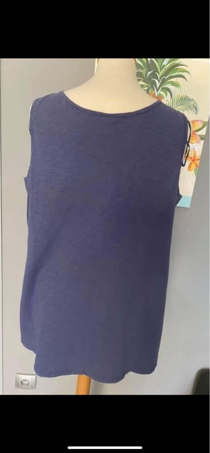 Débardeur prénatal neuf - photo numéro 3