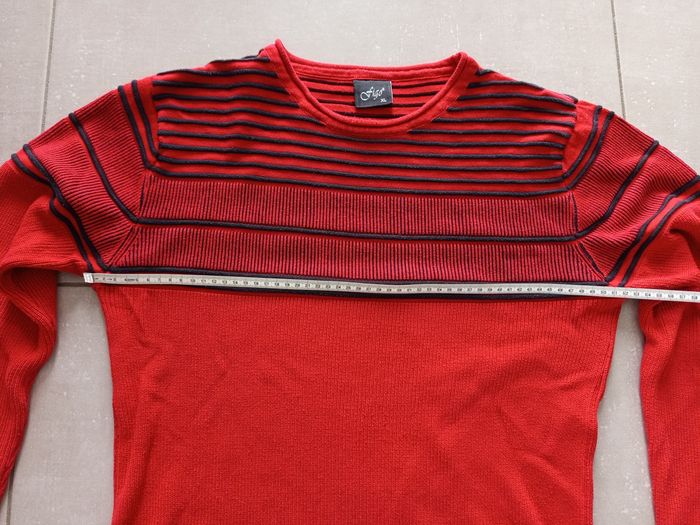 Très beau pull comme neuf rouge foncé et noir - photo numéro 6