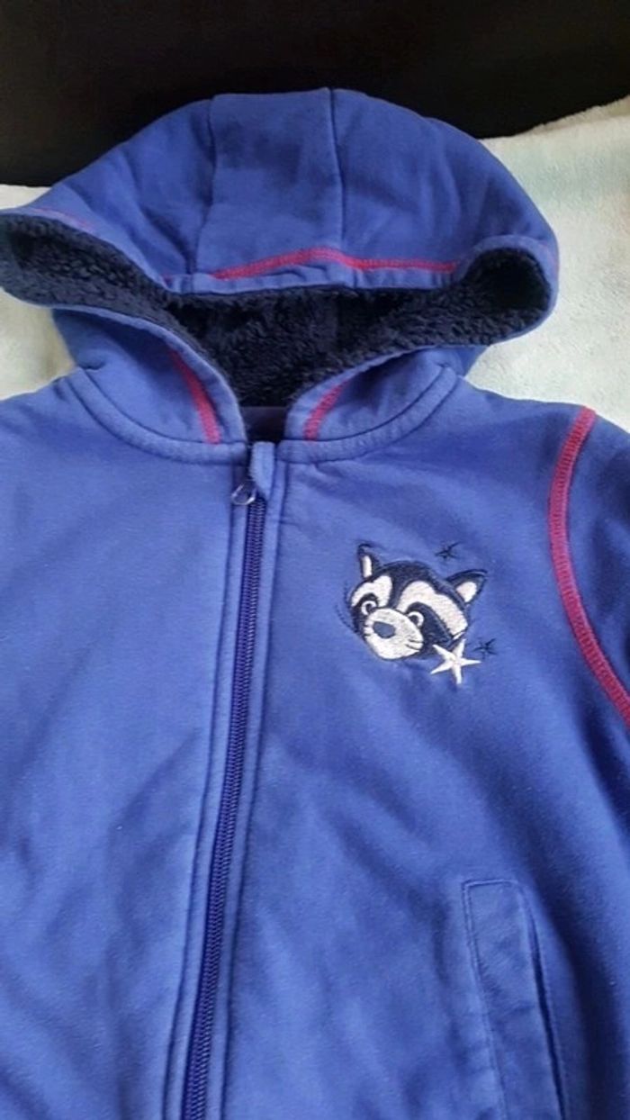 Veste hiver avec intérieur moumoute bleu taille 2 à 4 ans