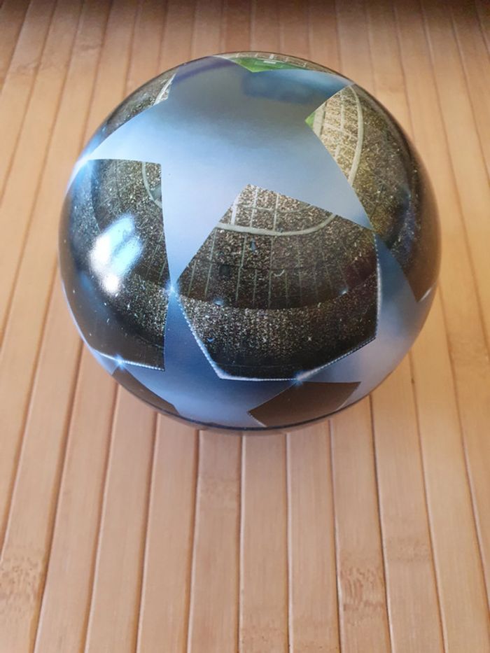 Boîte métal Topps "UEFA CL 2015/2016" Forme boule - photo numéro 3