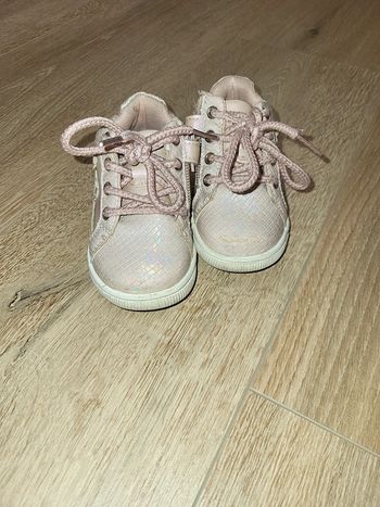 Chaussures taille 20