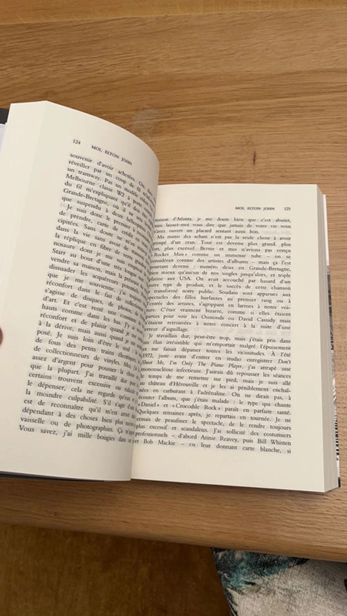 Livre elton john neuf - photo numéro 4