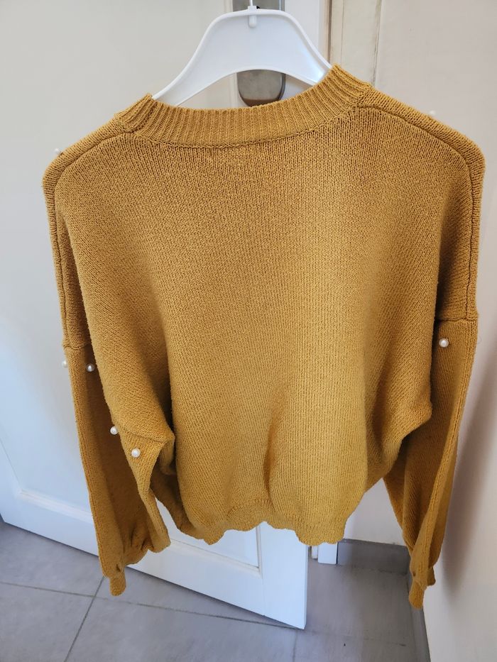 Pull Jennyfer taille L couleur moutarde avec perles - photo numéro 2