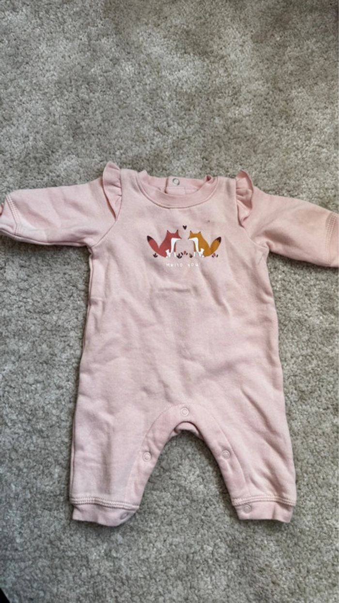 Pyjama sans pieds Gémo – 1 mois – rose coton chaud