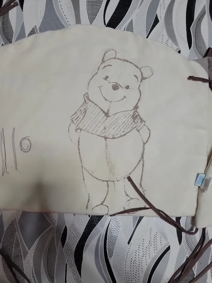 Tour de lit bébé winnie l'ourson - photo numéro 2