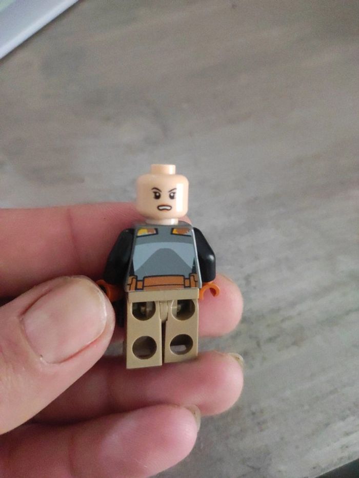 LEGO Star Wars : Sabine Wren - Cheveux vert vif et bleu foncé 75150 - photo numéro 2