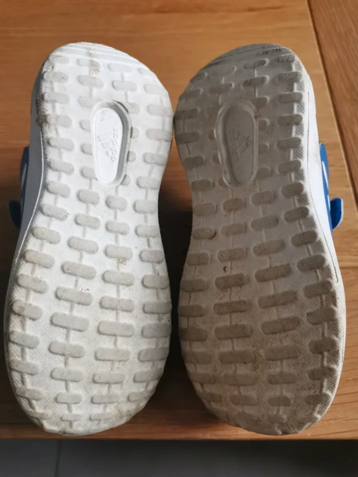Baskets Adidas Taille 27 - photo numéro 3