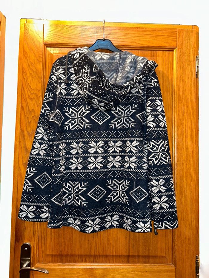 Veste polaire bleu marine avec motif - photo numéro 2