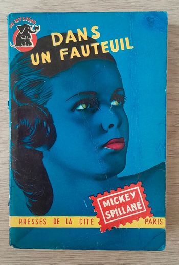 Dans un fauteuil Mickey spillane