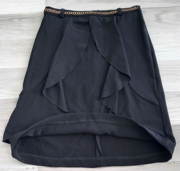 Jupe courte noire taille 38 - photo numéro 4