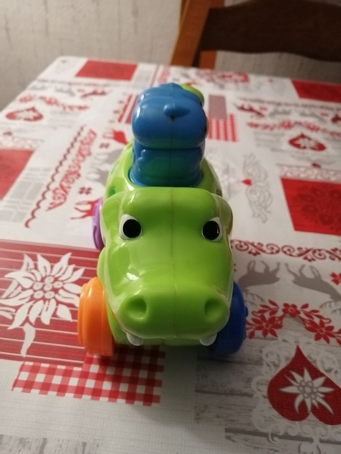 Vend crocodile jeux éducatif  marque fisher price  très bonne état - photo numéro 2