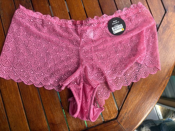 Shorty Préambule taille 42 neuf rose