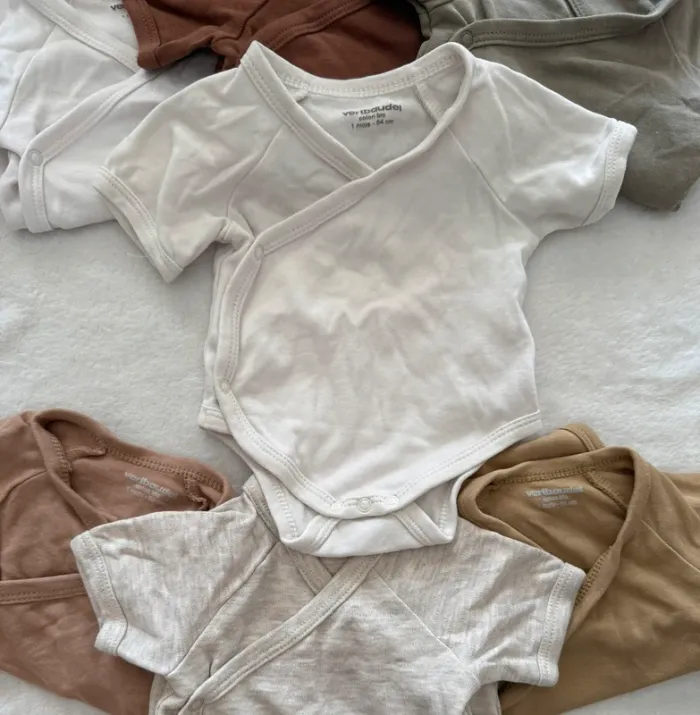 Lot de 7 bodys Verbaudet manche courte - photo numéro 4