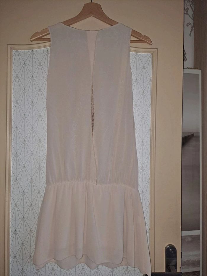 Robe beige femme fluide dentelle doublée micro tâches qu'on ne voit que sur photo new collection M - photo numéro 5