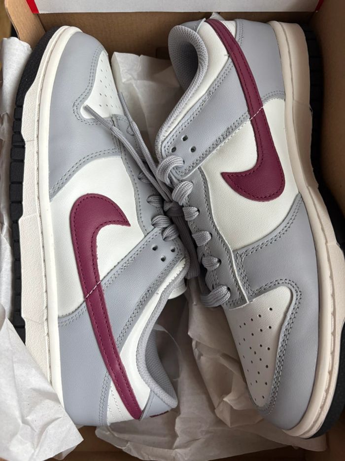 Nike Dunk Low W – Rosewood – neuves – taille 41 EU