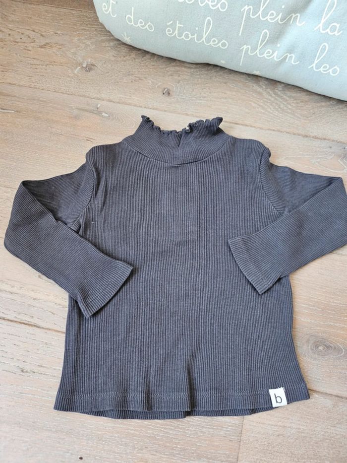 Lot 2 T-shirt 12 mois - photo numéro 2