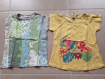 Lot 2 t-shirts fleurs 6 ans