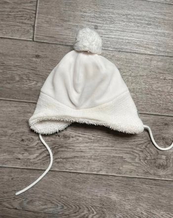 Bonnet cache oreilles avec pompom Obaibi 12 mois