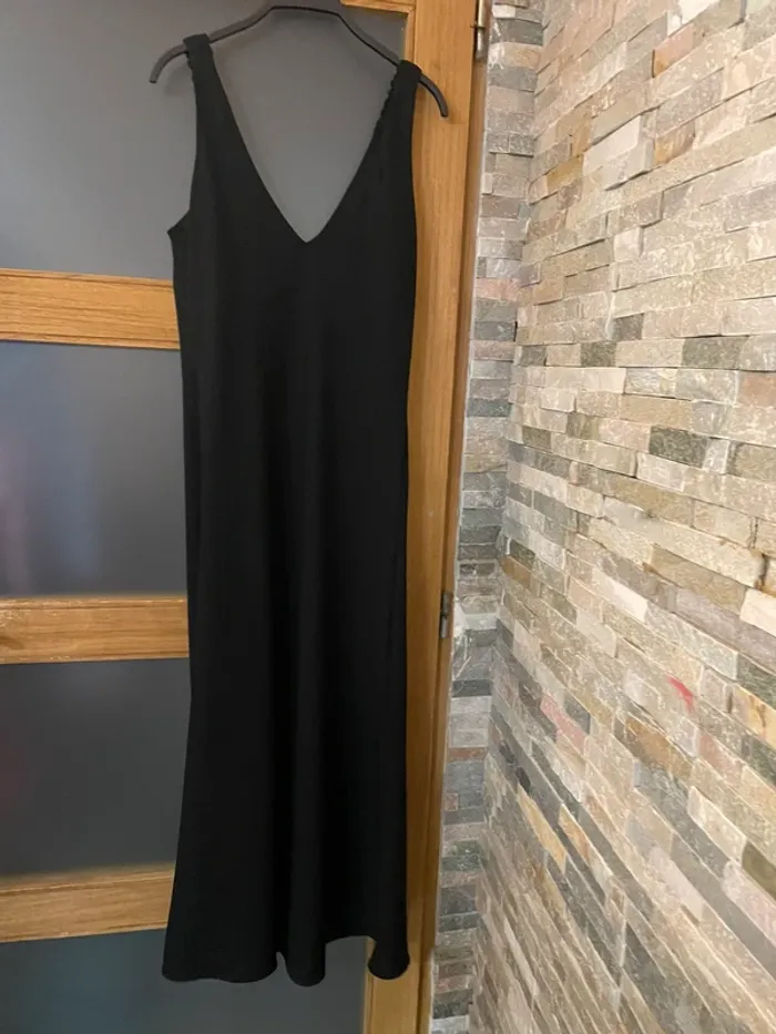 Belle robe noire, longue Zara, taille XL - photo numéro 3