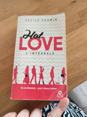 Hot love integrale cecile chomin