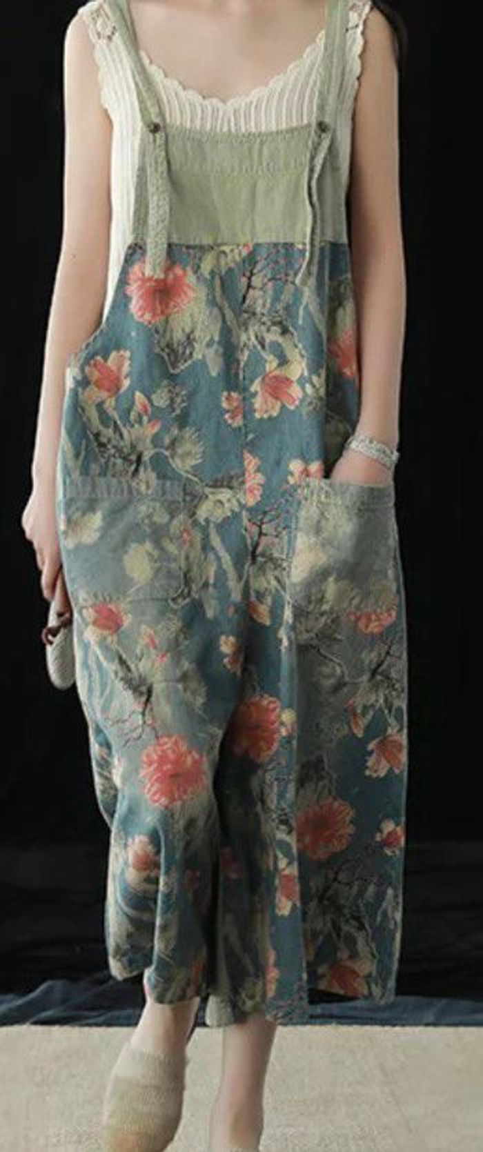 Salopette en jean fleuri / combinaison en denim fleuri - photo numéro 6