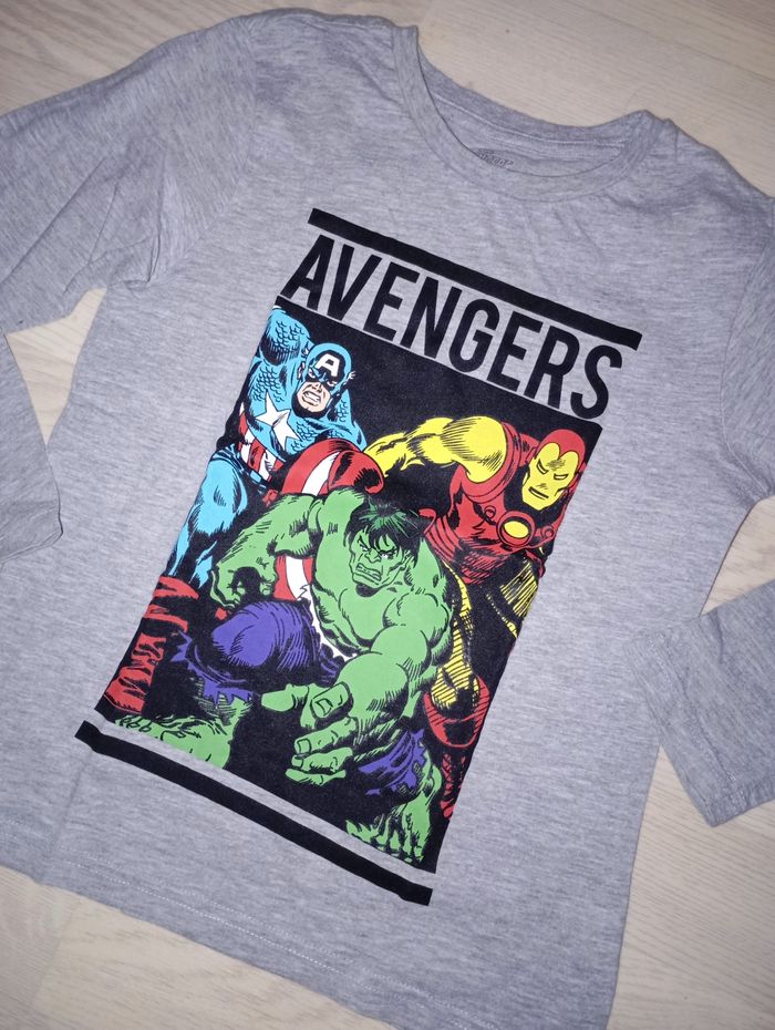 Tee-shirt gris chiné clair Avengers Marvel
T. 6-7 ans - photo numéro 2