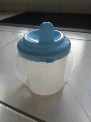 verre d'apprentissage bébé