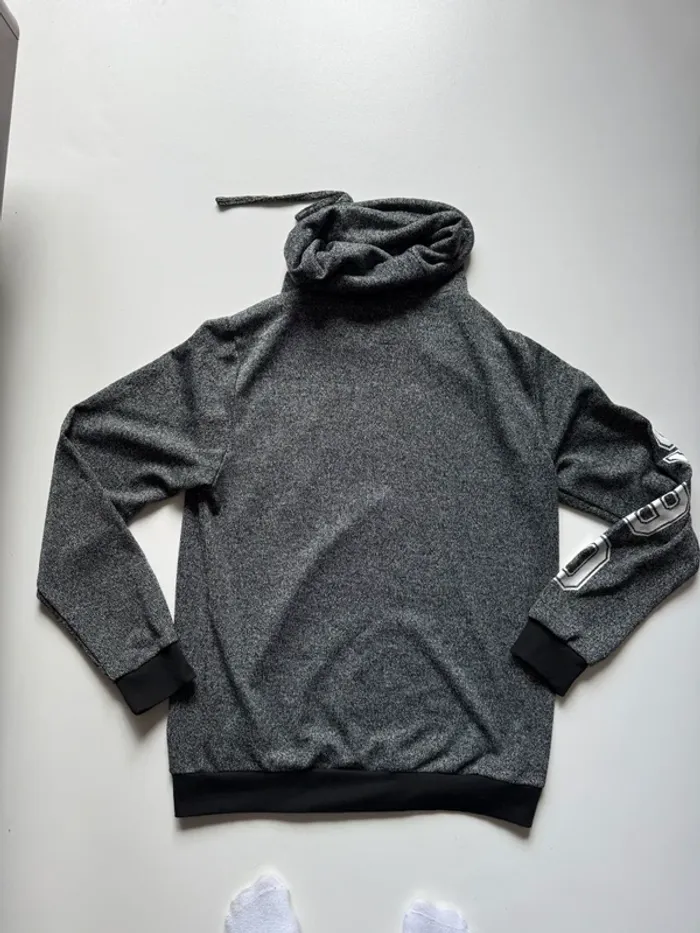 Pull gris à col montant – Style streetwear - photo numéro 7