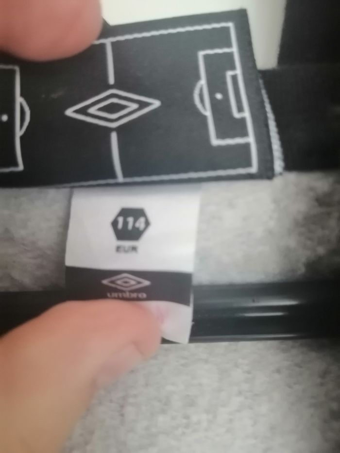 Veste umbro 5/6 ans. - photo numéro 4