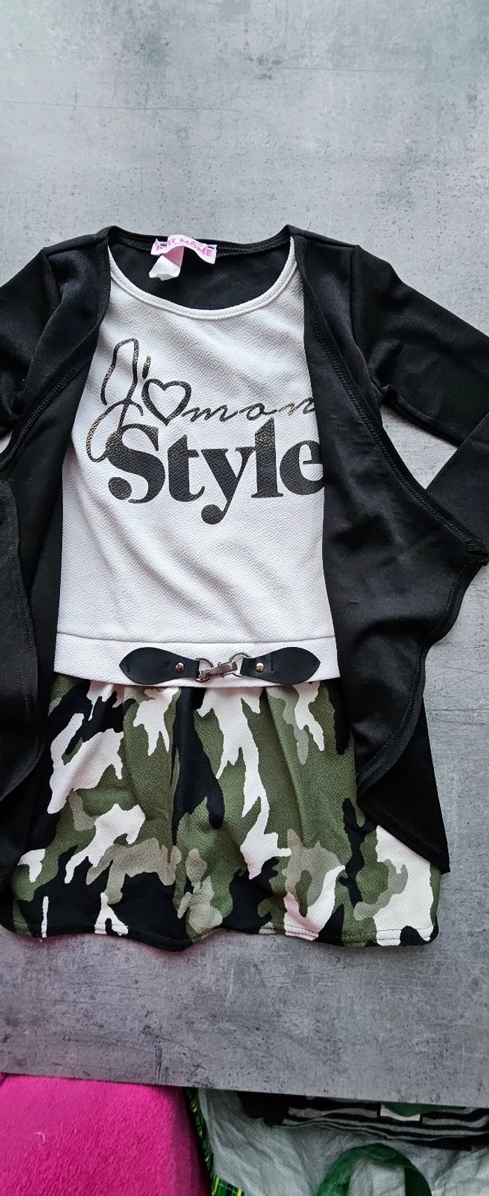 Lot vêtements fille 4ans - photo numéro 5