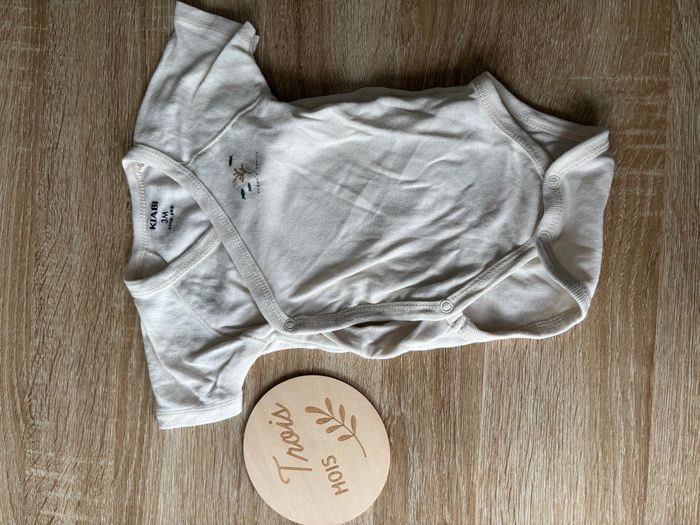 3 bodies 3 mois - photo numéro 2