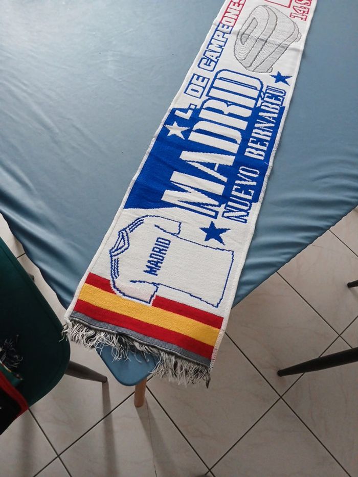 Écharpe foot match real Madrid Leipzig saison 2022 2023 - photo numéro 2