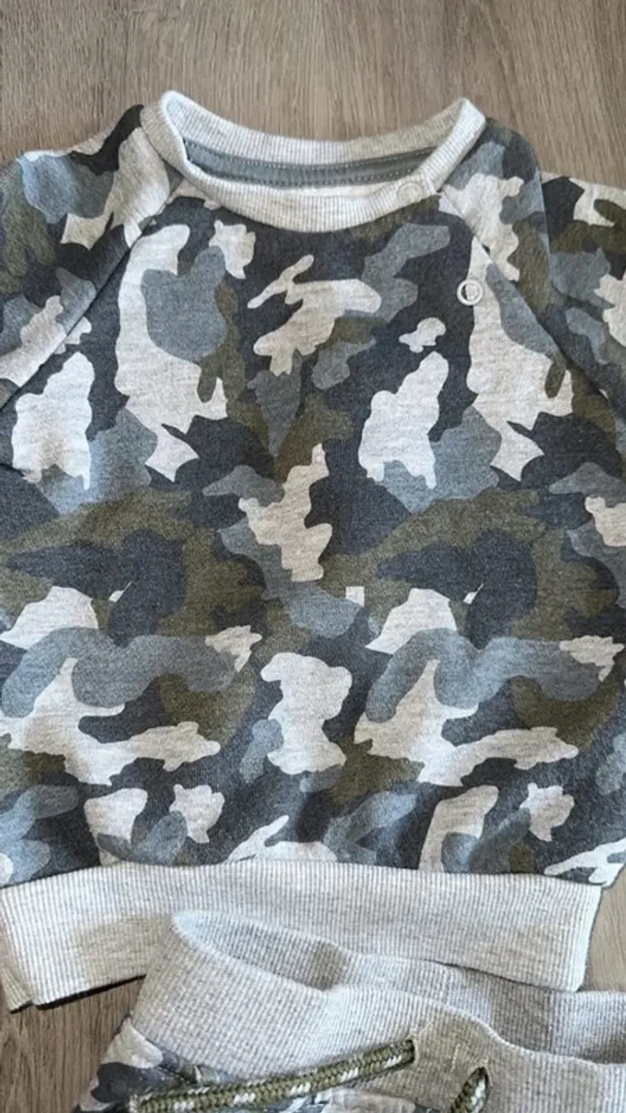 Jogging ensemble - photo numéro 2