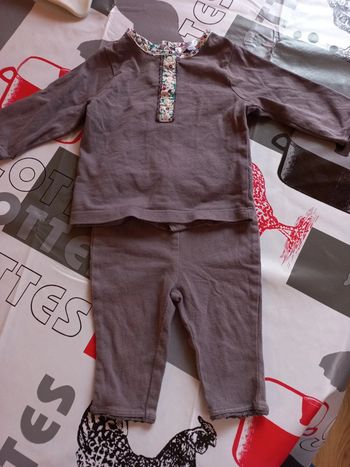 Legging + tee shirt manches