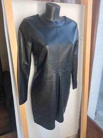 Les petites bombes robe simili T.36 neuve