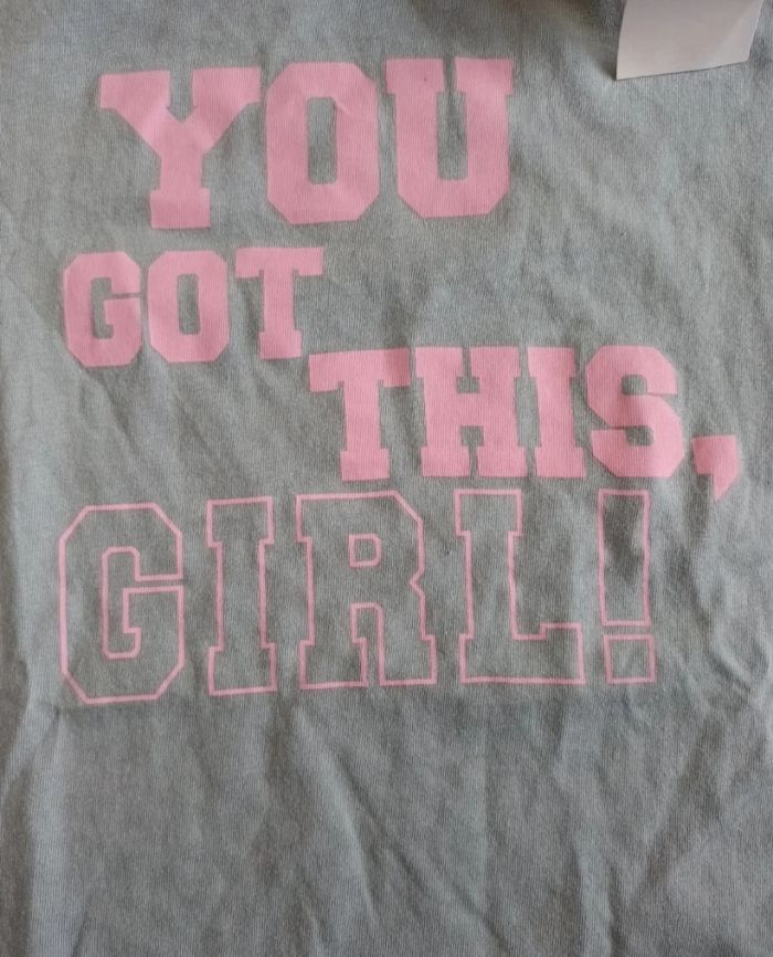 T-shirt fille 11/ 12 ans - photo numéro 2