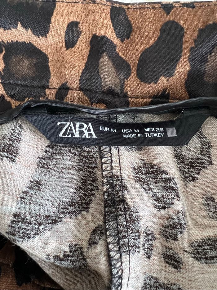 Jupe satin léopard Zara - photo numéro 3