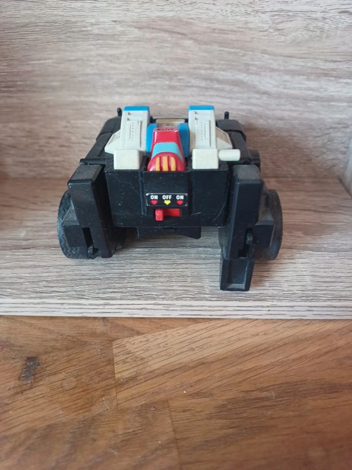 Robot daijim yonezawa - photo numéro 3