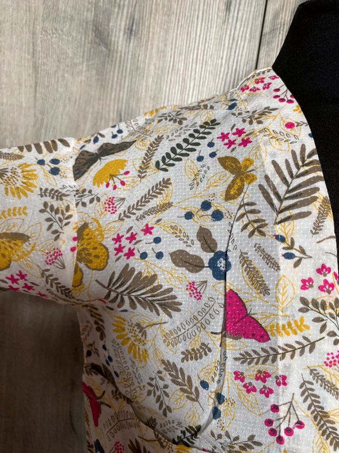 Kimono fleuri Vertbaudet 🌸 5ans - photo numéro 3