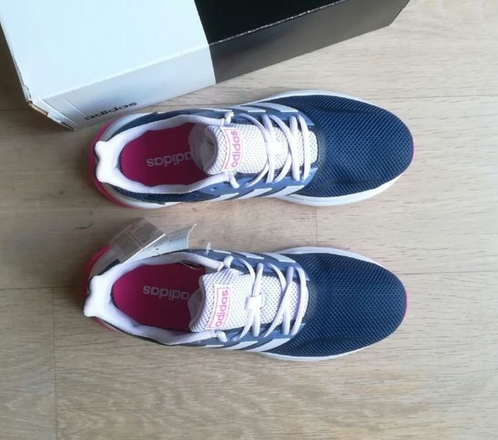 Baskets chaussures running adidas taille 36 2/3 neuves - photo numéro 5