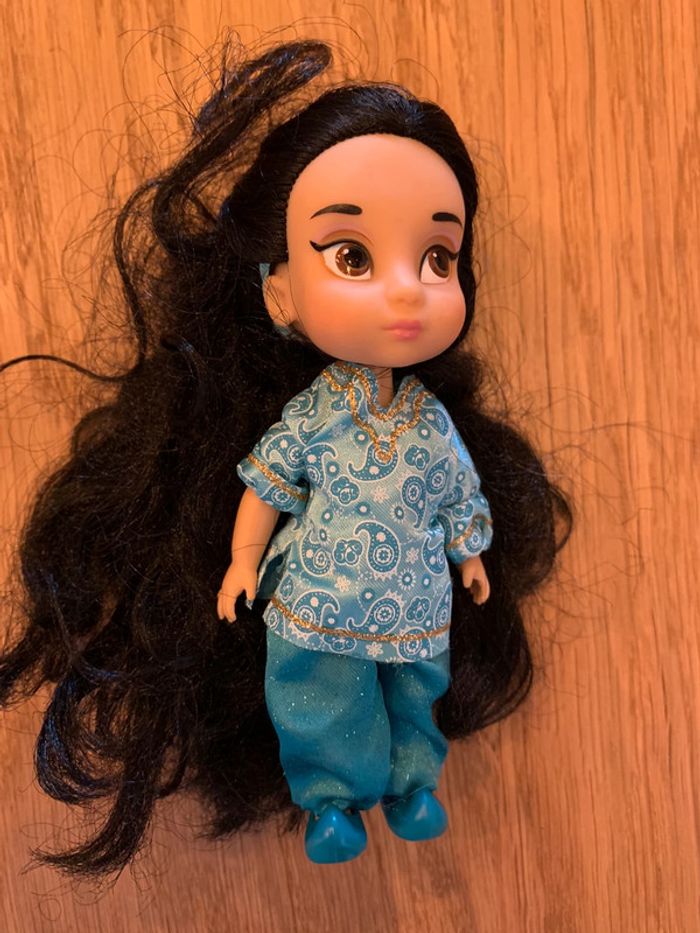 petite poupée Animator Jasmine Disney dessin animé Aladdin habillée  poupée n•2