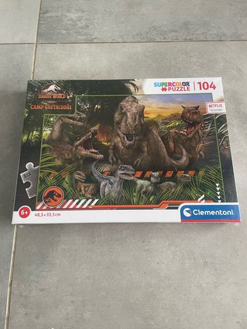Puzzle jurassik world 104 pièces neuf sous blister
