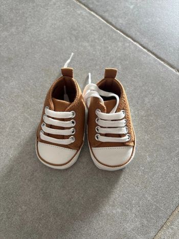 Chaussures converses bébé