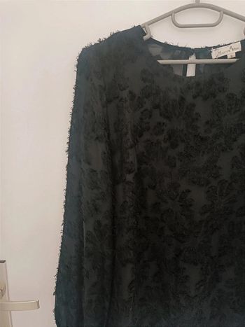Blouse chemisier noir à motif broderie tissée fleurs Taille S Cerise Blue En très bon état