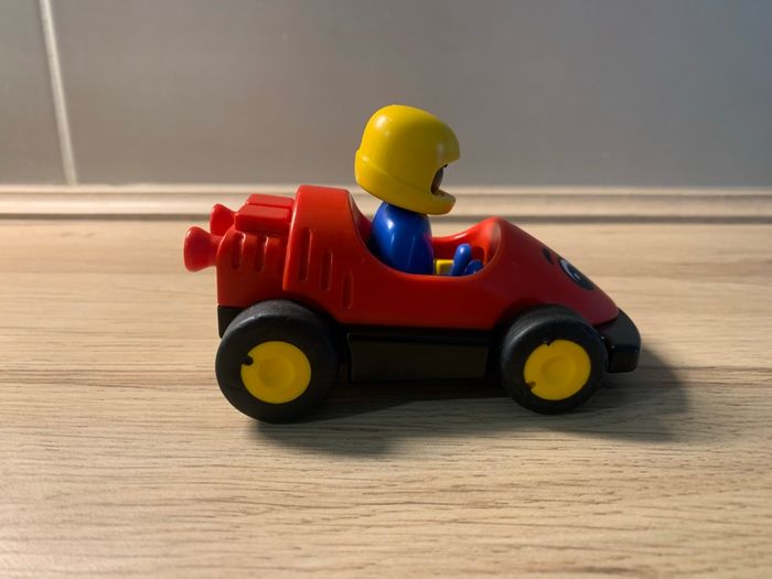 Voiture de course Playmobil 123 - photo numéro 3