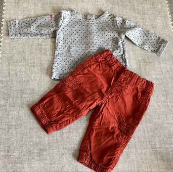 Pantalon toile et tee-shirts m.longues  3 mois