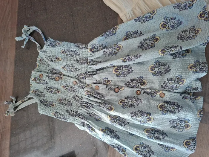 Lot  2 robes 3 ans - photo numéro 2