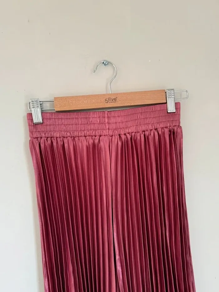 Jupe plissée rose foncé métallisé - photo numéro 4