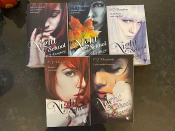Lot complet Night School – Tomes 1 à 5 – C.J. Daugherty
