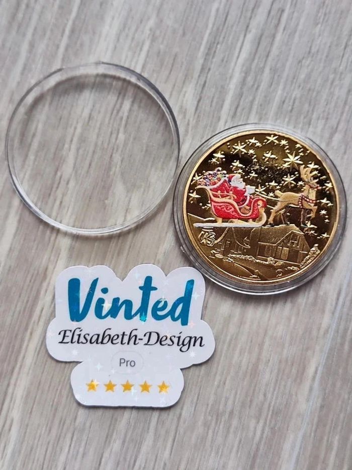 Pièce commémorative de Noël neuve - photo numéro 5